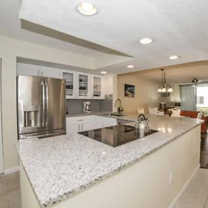  Holiday home 4411 Shorewalk 15 Min To And 5 Mins To Img