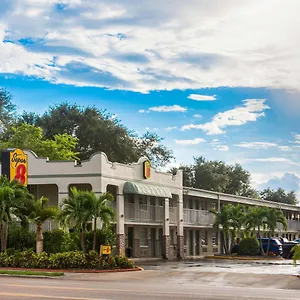 Super 8 By Wyndham Sarasota Area Bradenton